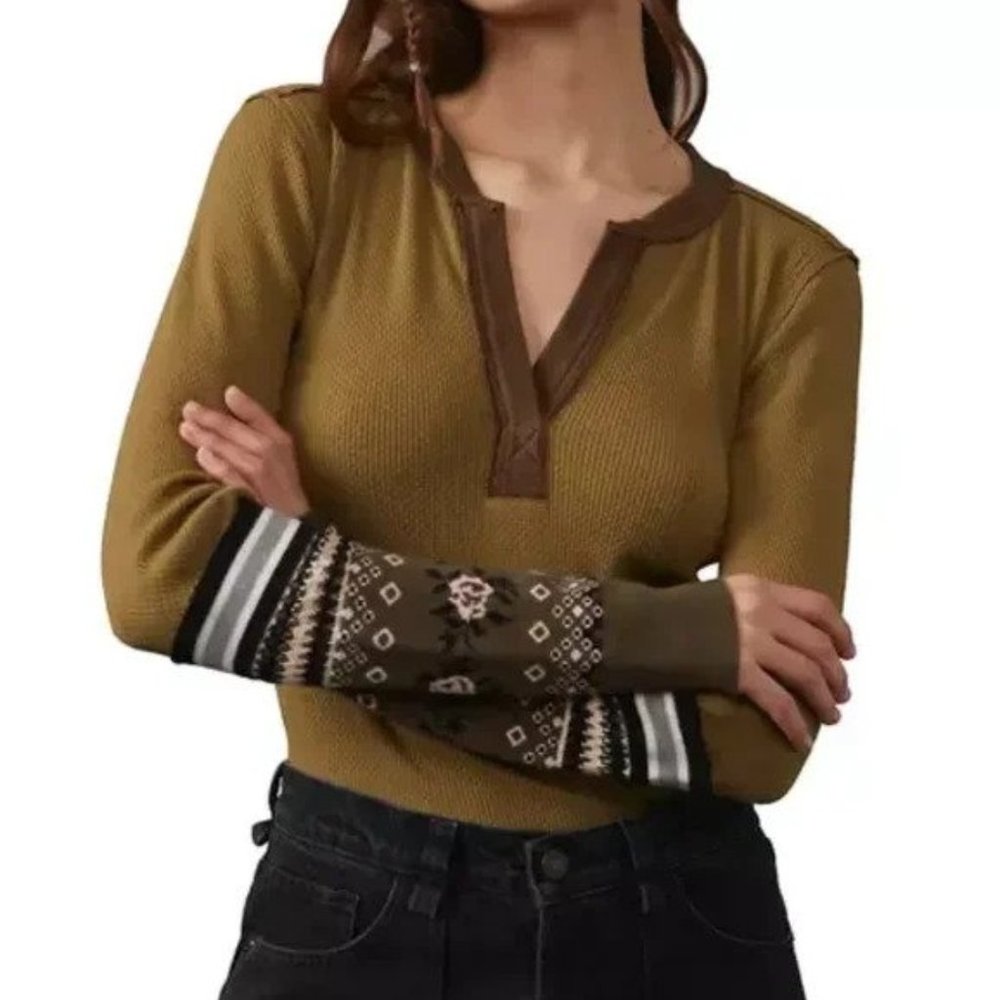 Free People Layering Top w/ print detailing at sleeves Size XL